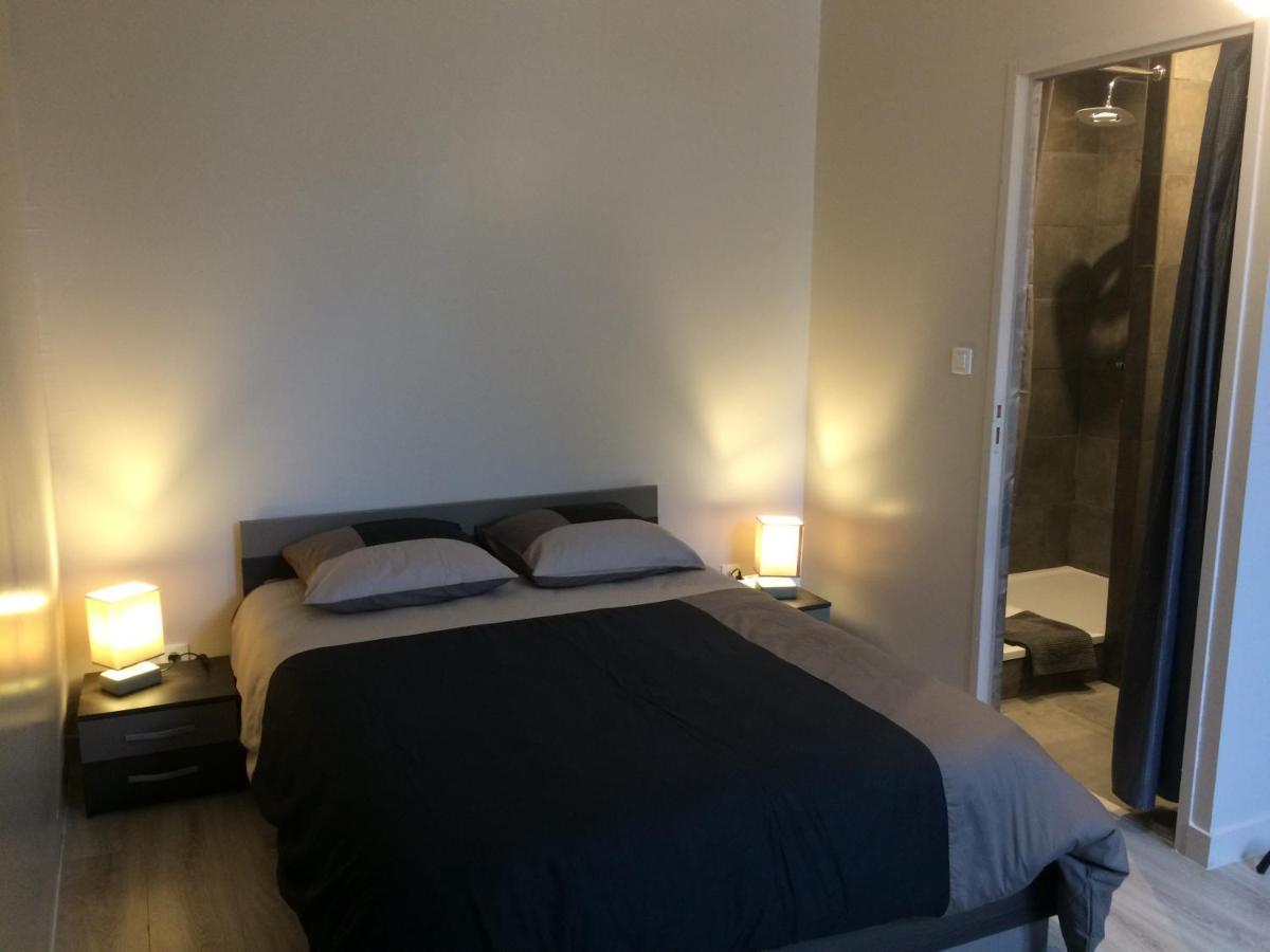 Studio Proche Gare Avec Kitchenette Et Wifi - Porte Rouge Thiviers Exteriér fotografie