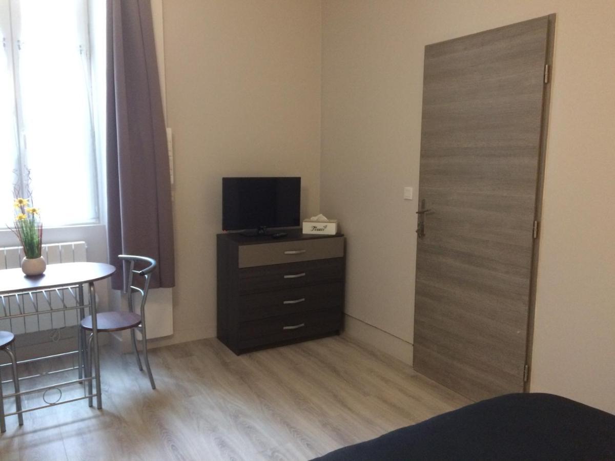 Studio Proche Gare Avec Kitchenette Et Wifi - Porte Rouge Thiviers Exteriér fotografie